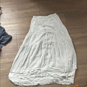 Elegant White Women's Skirt